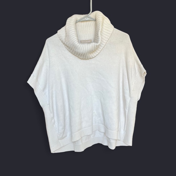 Banana Republic White Knit Turtleneck Poncho Sweater (XS) - Picture 2 of 6